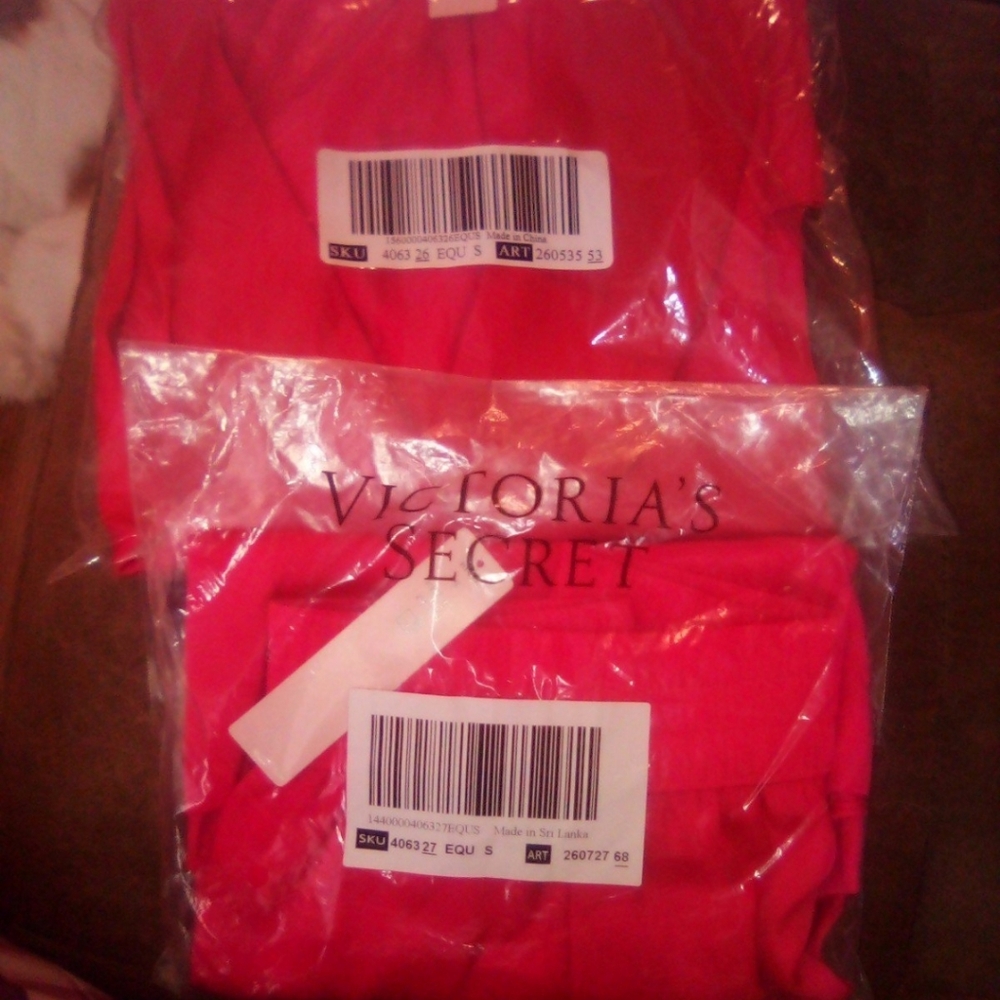 Victoria's Secret Doubke Chiffon Satin Pajama set